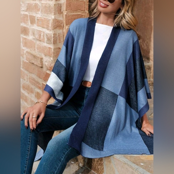 Color Block Shrug - Picture 2 of 4